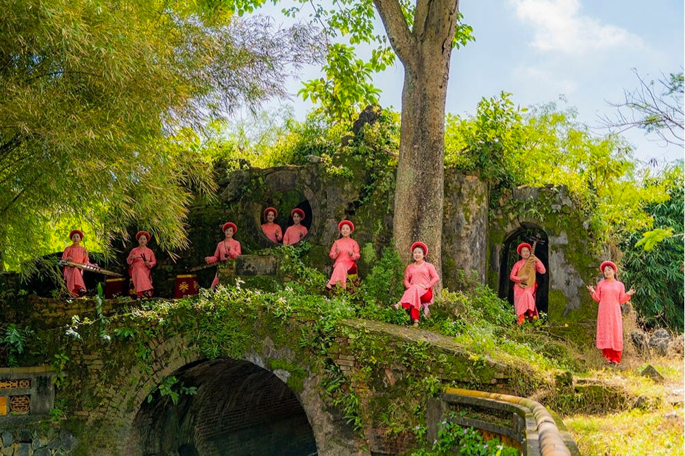 Capture the authentic charm of Vietnam’s cultural scene
